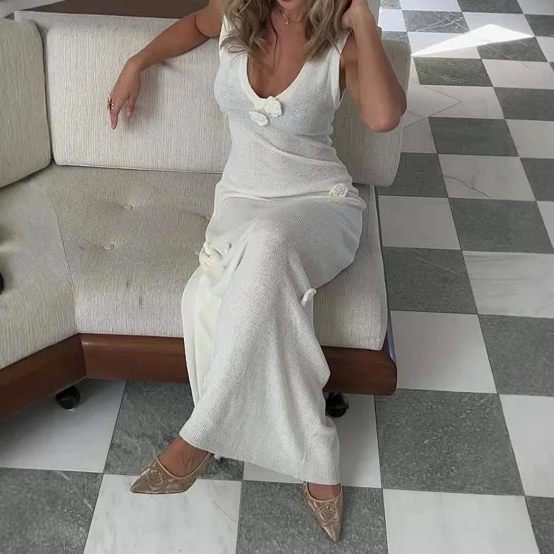 Sexy Fashion Long Dresses for Women 3D Flowers Deep V Neck Knitted Dress Luxury Temperament Elegant White Dress
Sexy Fashion Long Dresses for Women 3D Flowers Deep V Neck Knitted Dress Luxury Temperament Elegant White Dress