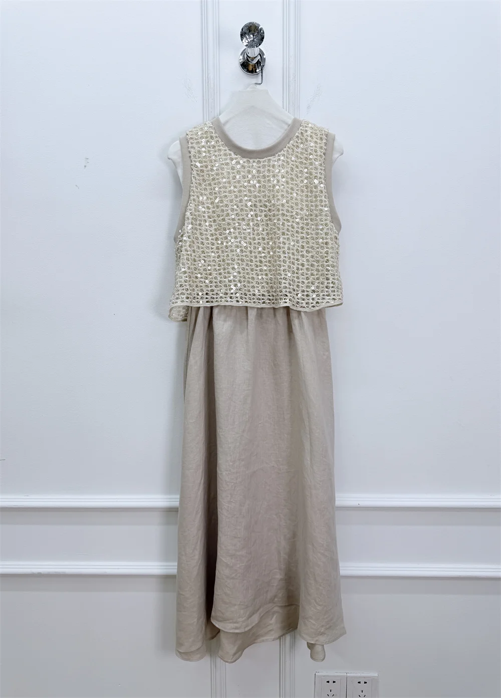 Women's Heavy-Duty Sequined Openwork 100 Linen Dress Elegant Loose Sleeveless Patchwork Midi Vest Dresses
Women's Heavy-Duty Sequined Openwork 100 Linen Dress Elegant Loose Sleeveless Patchwork Midi Vest Dresses
