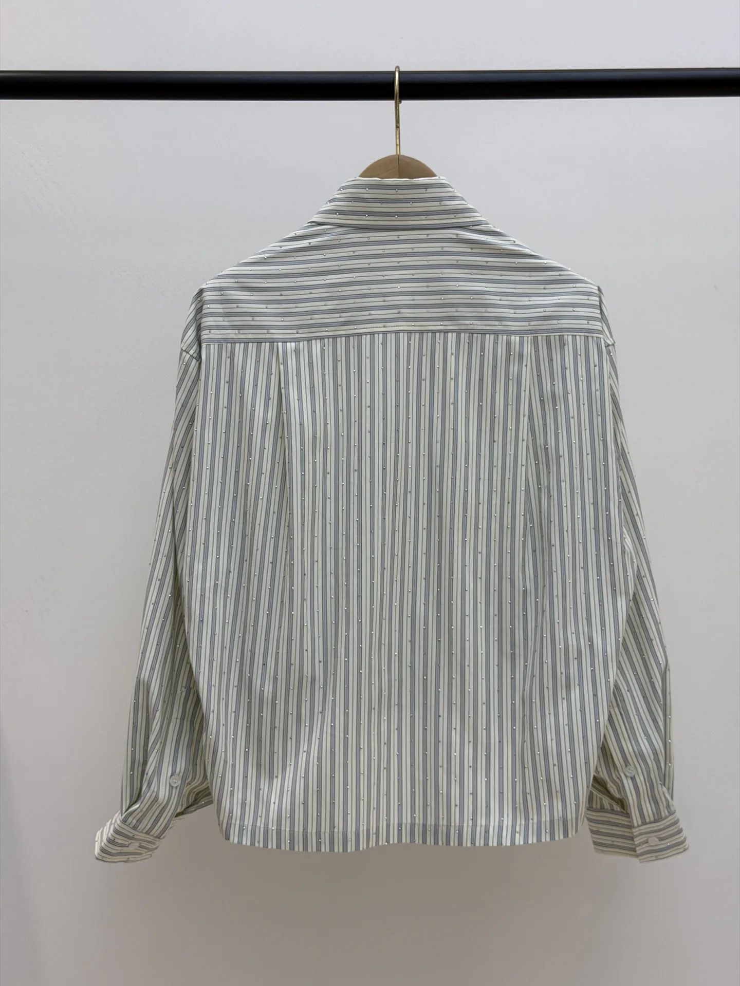 Diamond Embellished Women Stripe Set Turn-Down Collar Shirt +Single Breasted V-neck Vest + Pleated Elastic Waist Mini Skirt
Diamond Embellished Women Stripe Set Turn-Down Collar Shirt +Single Breasted V-neck Vest + Pleated Elastic Waist Mini Skirt