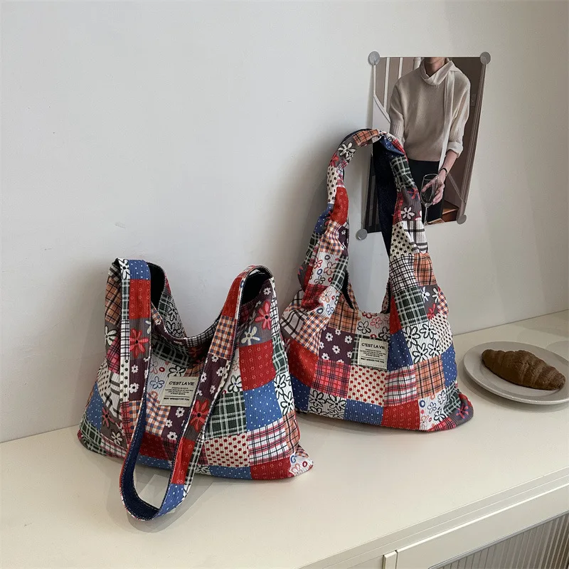 Холщовая сумка большой вместимости для женщин, новая нишевая милая сумка через плечо с граффити, сумки через плечо для поездок на работу и класс
Холщовая сумка большой вместимости для женщин, новая нишевая милая сумка через плечо с граффити, сумки через плечо для поездок на работу и класс