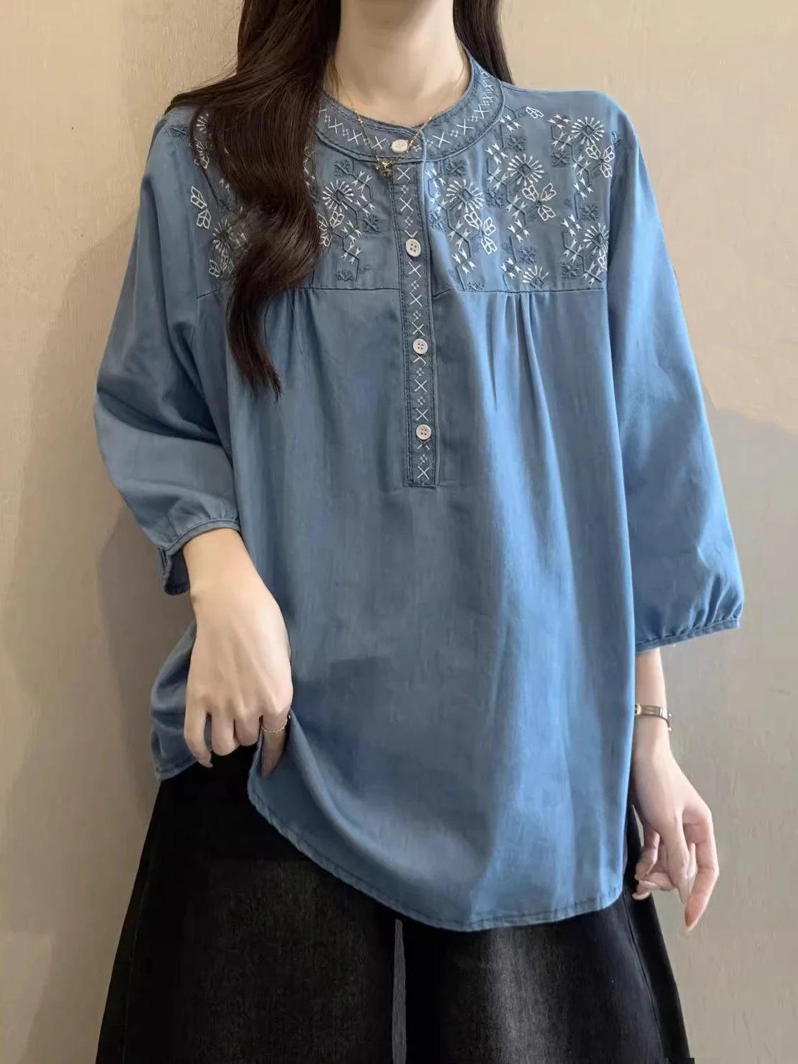 Ethnic Embroidered Thin Denim Short Sleeve Shirt Women's Spring Summer Large Size Fat MM Seven Sleeve Tops Commute Style
Ethnic Embroidered Thin Denim Short Sleeve Shirt Women's Spring Summer Large Size Fat MM Seven Sleeve Tops Commute Style