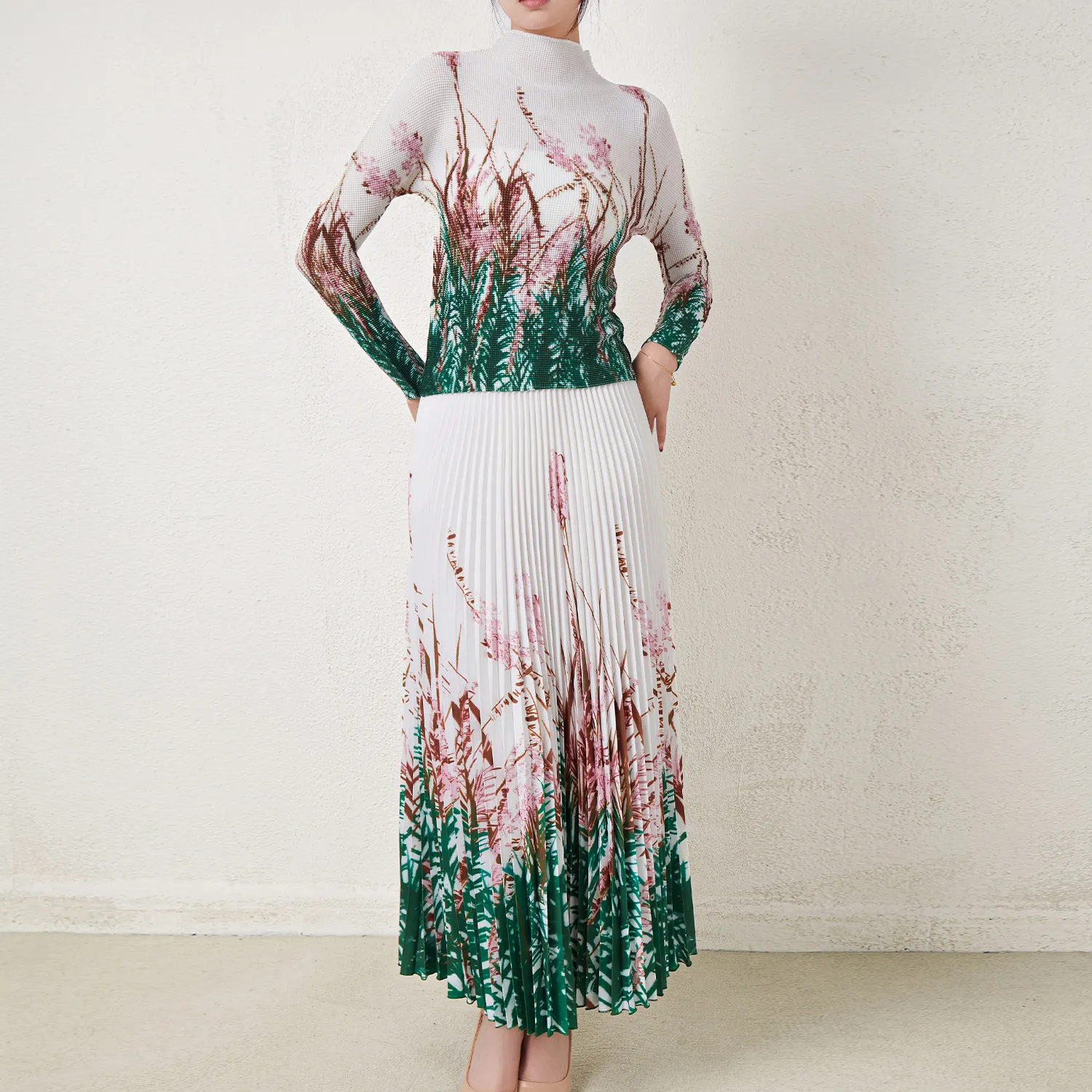 High Quality Miyake Pleated Set New Floral Pattern Women's Elastic Stretch Top and Pleated Long Skirt Plus Size Two Piece Set
High Quality Miyake Pleated Set New Floral Pattern Women's Elastic Stretch Top and Pleated Long Skirt Plus Size Two Piece Set