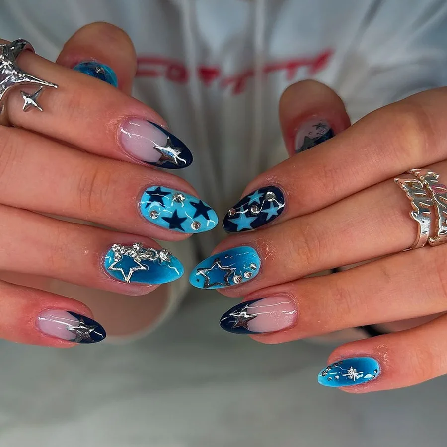 24 pieces of hot-selling ocean blue high-end manicure, silver bright pink star almond armor
24 pieces of hot-selling ocean blue high-end manicure, silver bright pink star almond armor