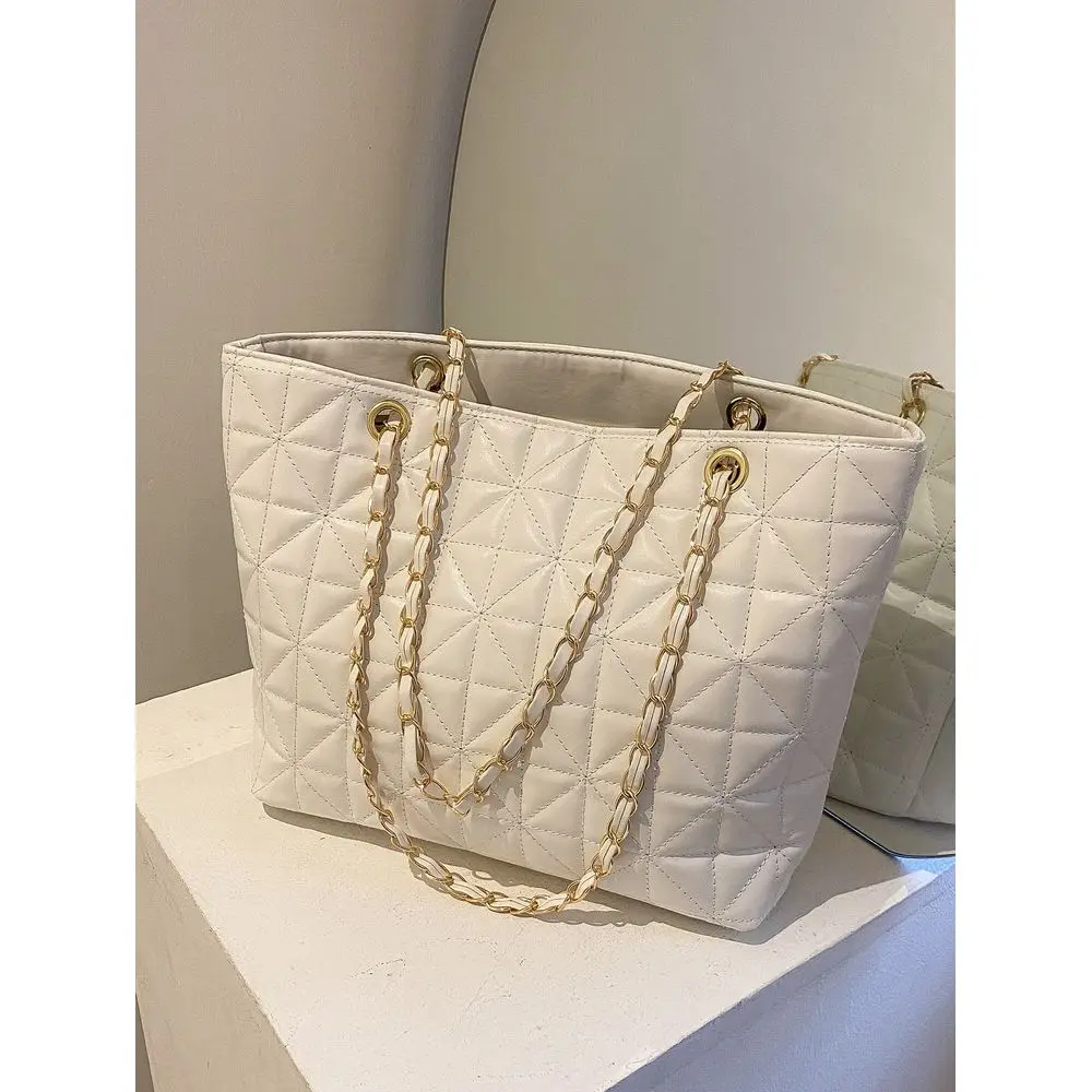 Beige PU Leather Fashionable Minimalist Style Large Capacity Diamond Pattern Zipper Shoulder Handbag, Suitable For Womens Daily
Beige PU Leather Fashionable Minimalist Style Large Capacity Diamond Pattern Zipper Shoulder Handbag, Suitable For Womens Daily