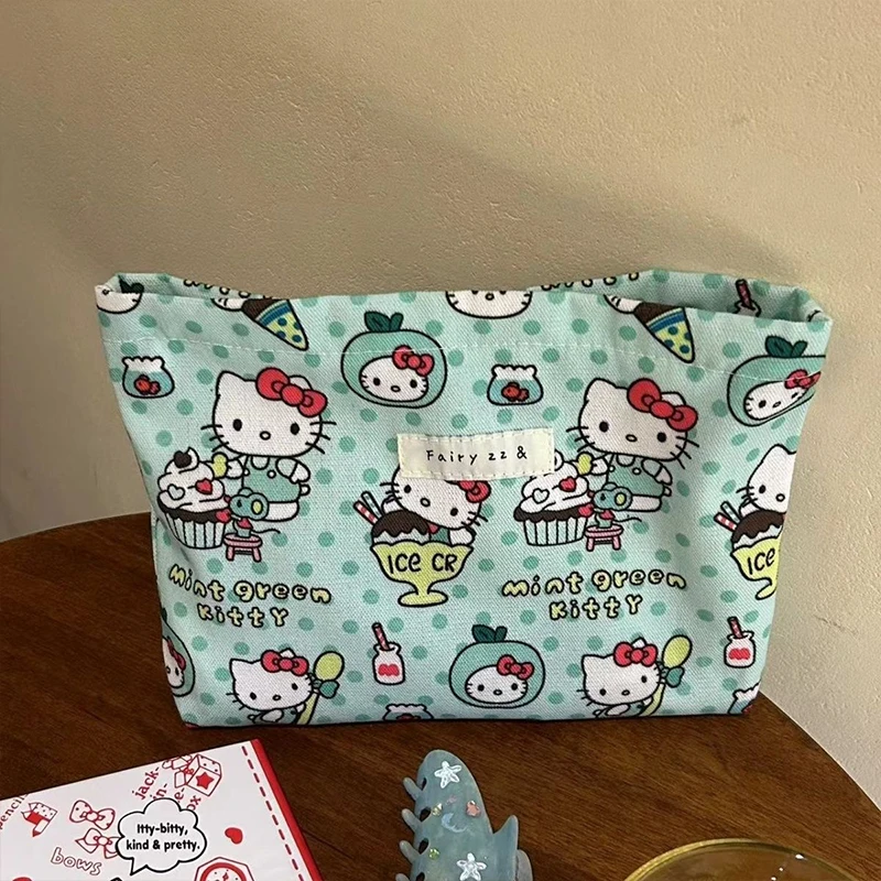 New Hello Kitty Y2K Large Capacity Makeup Bag Sanrio Kawaii Anime Portable Storage Bag Travel Earphone Bag Coin Purse Kid Gift
New Hello Kitty Y2K Large Capacity Makeup Bag Sanrio Kawaii Anime Portable Storage Bag Travel Earphone Bag Coin Purse Kid Gift