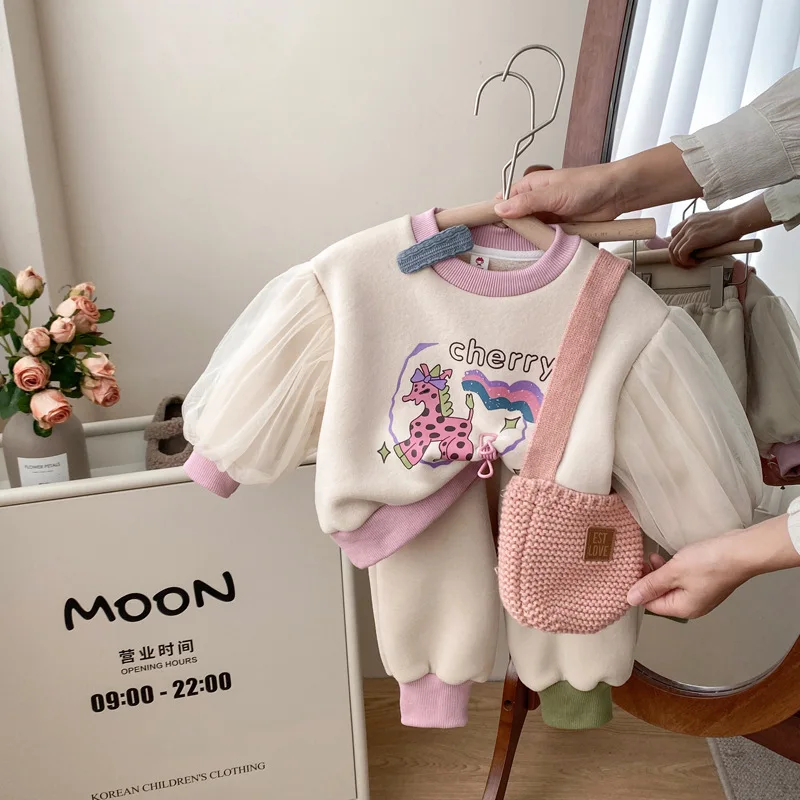 Baby Girl Autumn and Winter Suits, Plush Children, Fashionable and Thickened Girls' Sweatshirts, Two-piece Winter Clothes
Baby Girl Autumn and Winter Suits, Plush Children, Fashionable and Thickened Girls' Sweatshirts, Two-piece Winter Clothes