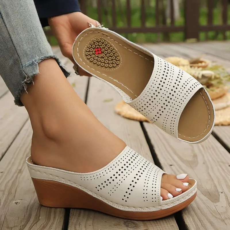 Women Fashion Wedge Platform Slide Sandals Perforated Cutout Slip on Open Toe Slippers Casual Summer Beach Vacation Shoes Lady
Women Fashion Wedge Platform Slide Sandals Perforated Cutout Slip on Open Toe Slippers Casual Summer Beach Vacation Shoes Lady