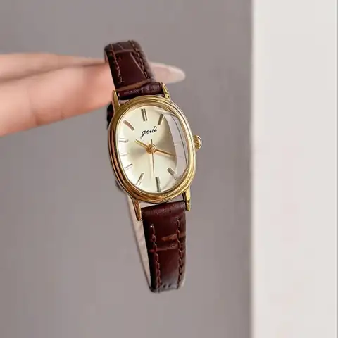 Retro Classic Small Gold Watch for Women Oval Genuine Leather Strap Water-Resistant Quartz Movement Premium Ladies' Wristwatch