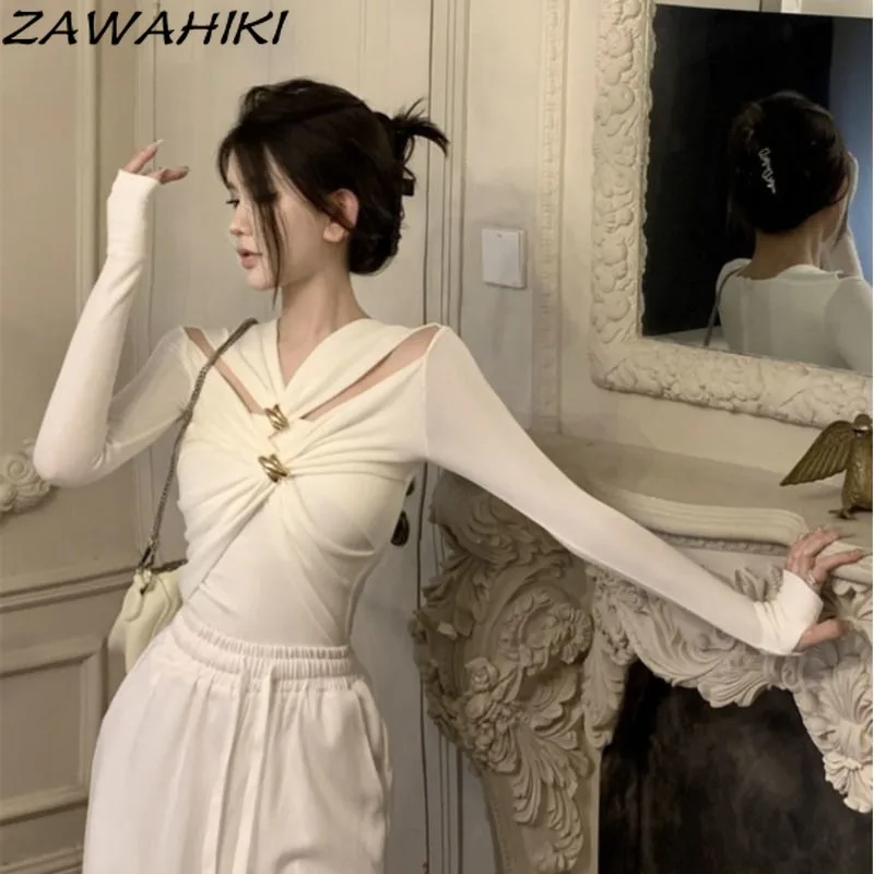 Sexy White Cross Long Sleeved Shirt Hollow Out Slim Top Female Metal Design Solid Ropa Mujer Elegant Fashion Women Clothing
Sexy White Cross Long Sleeved Shirt Hollow Out Slim Top Female Metal Design Solid Ropa Mujer Elegant Fashion Women Clothing