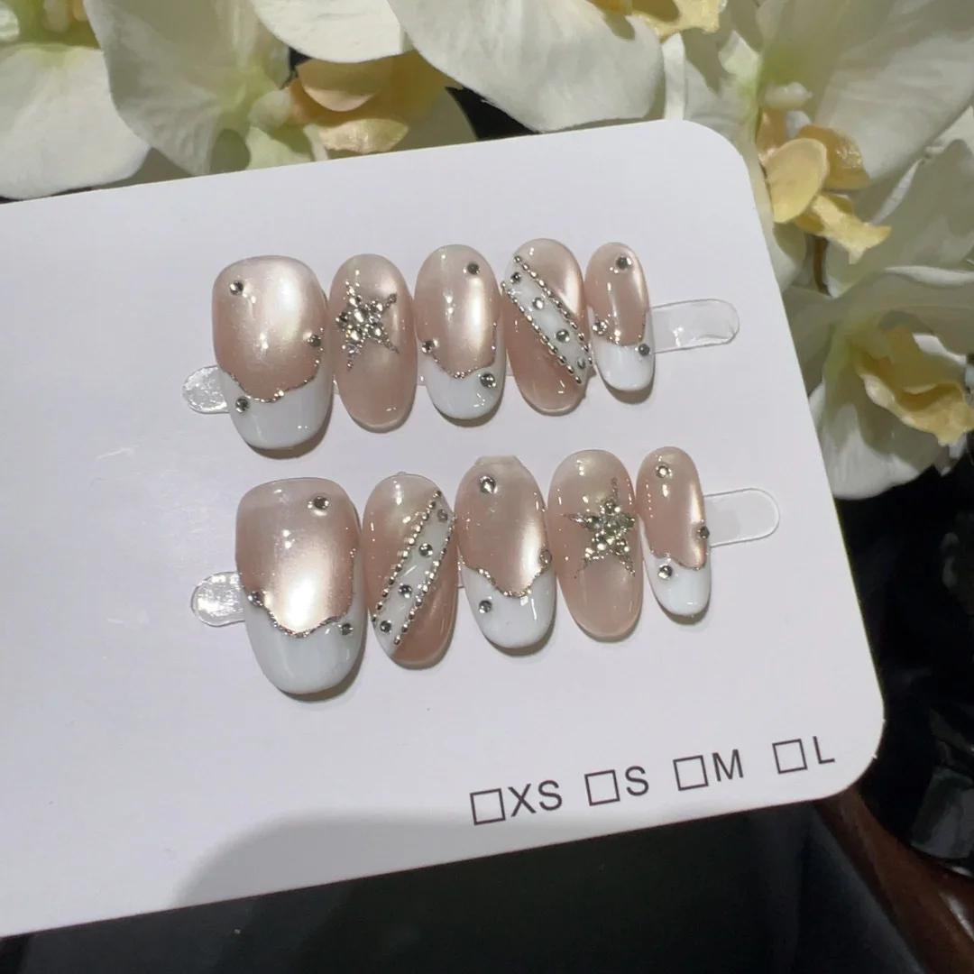 10Pcs Short Round Handmade False Nails Press on White French Cat's Eye Full Cover Nails Tips Star Rhinestone Wearable Fake Nails
10Pcs Short Round Handmade False Nails Press on White French Cat's Eye Full Cover Nails Tips Star Rhinestone Wearable Fake Nails