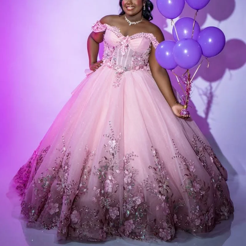 Блестящее розовое платье Quinceanera с открытыми плечами по индивидуальному заказу, хрустальная аппликация, 3D цветок, кружевные бусины, со шлейфом, платья de 15, Quinceanera
Блестящее розовое платье Quinceanera с открытыми плечами по индивидуальному заказу, хрустальная аппликация, 3D цветок, кружевные бусины, со шлейфом, платья de 15, Quinceanera