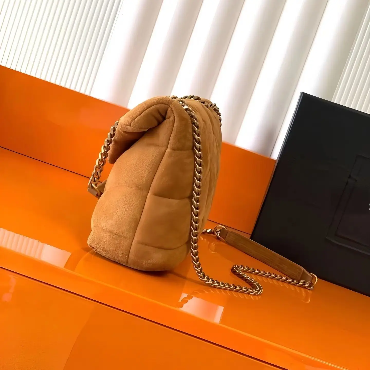 Camel Suede Oversized Block Quilt Flap Bag, Thick Gold Chain Strap Soft Plush Large Capacity Shoulder Crossbody Purse.
Camel Suede Oversized Block Quilt Flap Bag, Thick Gold Chain Strap Soft Plush Large Capacity Shoulder Crossbody Purse.
