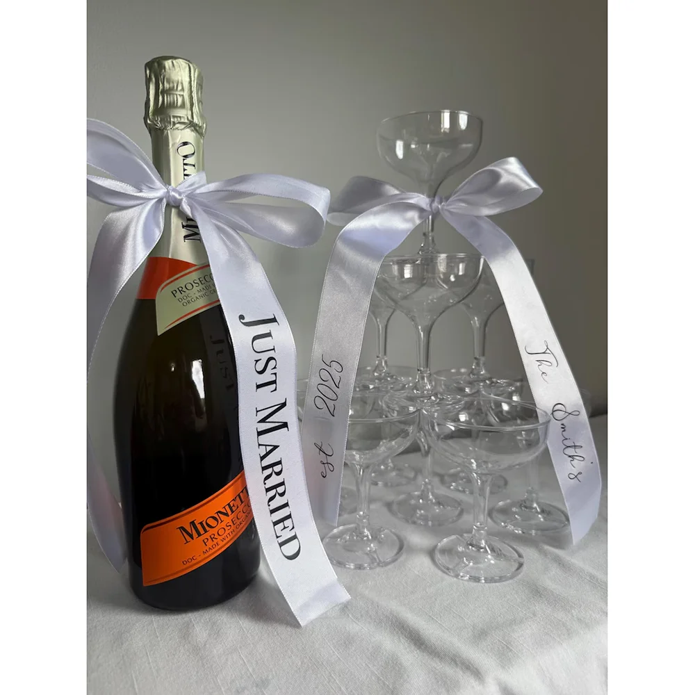 Custom 5Pcs White Bow Ribbon Champagne Tower Bow Placecards Bride Groom Ribbon Wedding Drink Tag Bachelorette Party Engagement
Custom 5Pcs White Bow Ribbon Champagne Tower Bow Placecards Bride Groom Ribbon Wedding Drink Tag Bachelorette Party Engagement