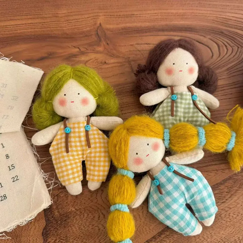 Handmade Linen Cloth Doll Keychain Cute Plaid Overalls Pendant Multiple Hair Styles Squishy Stuffed Vintage Gift for Collectors
Handmade Linen Cloth Doll Keychain Cute Plaid Overalls Pendant Multiple Hair Styles Squishy Stuffed Vintage Gift for Collectors
