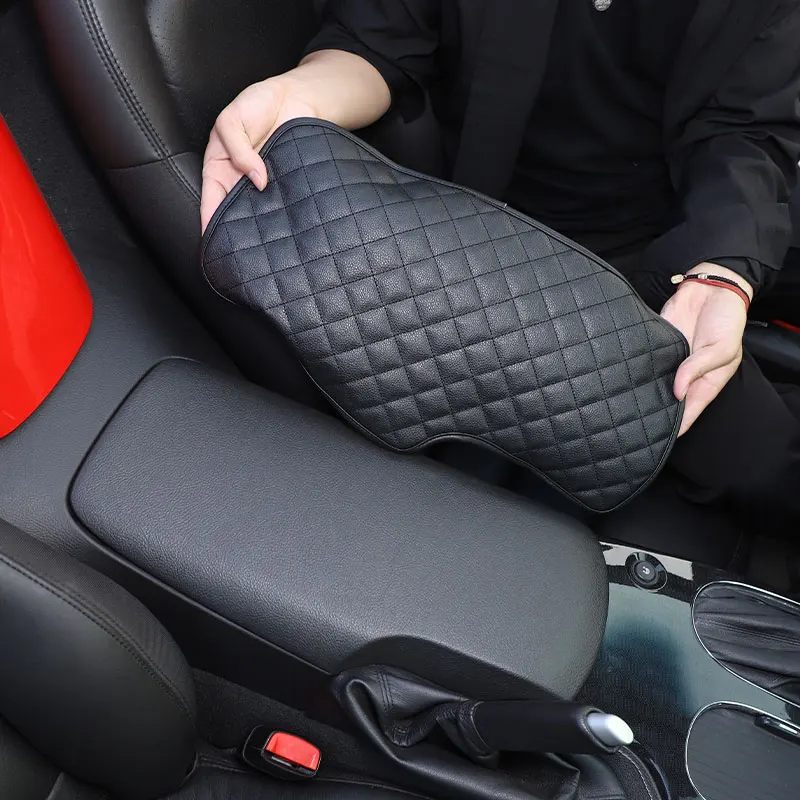 For Chevrolet Corvette C6 05-13 Car Seat Armrest Center Console Box Protective Cover Leather Armrest box Protection Accessories
For Chevrolet Corvette C6 05-13 Car Seat Armrest Center Console Box Protective Cover Leather Armrest box Protection Accessories