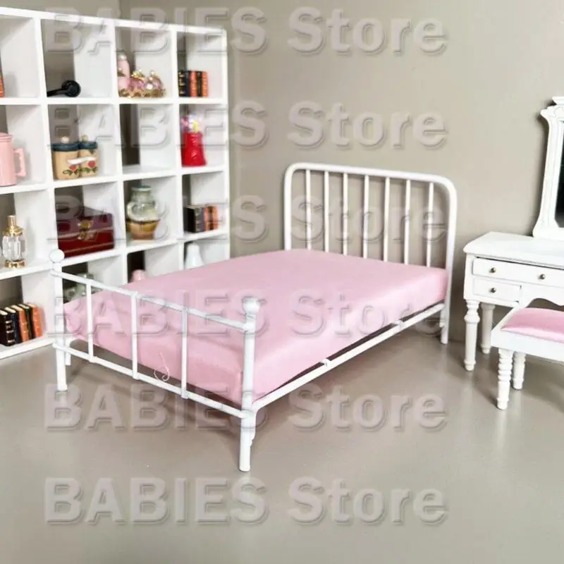 C9GB 1 12 Scale Dollhouses Bed Европейские стили белый прочный металл для энтузиастов
C9GB 1 12 Scale Dollhouses Bed Европейские стили белый прочный металл для энтузиастов