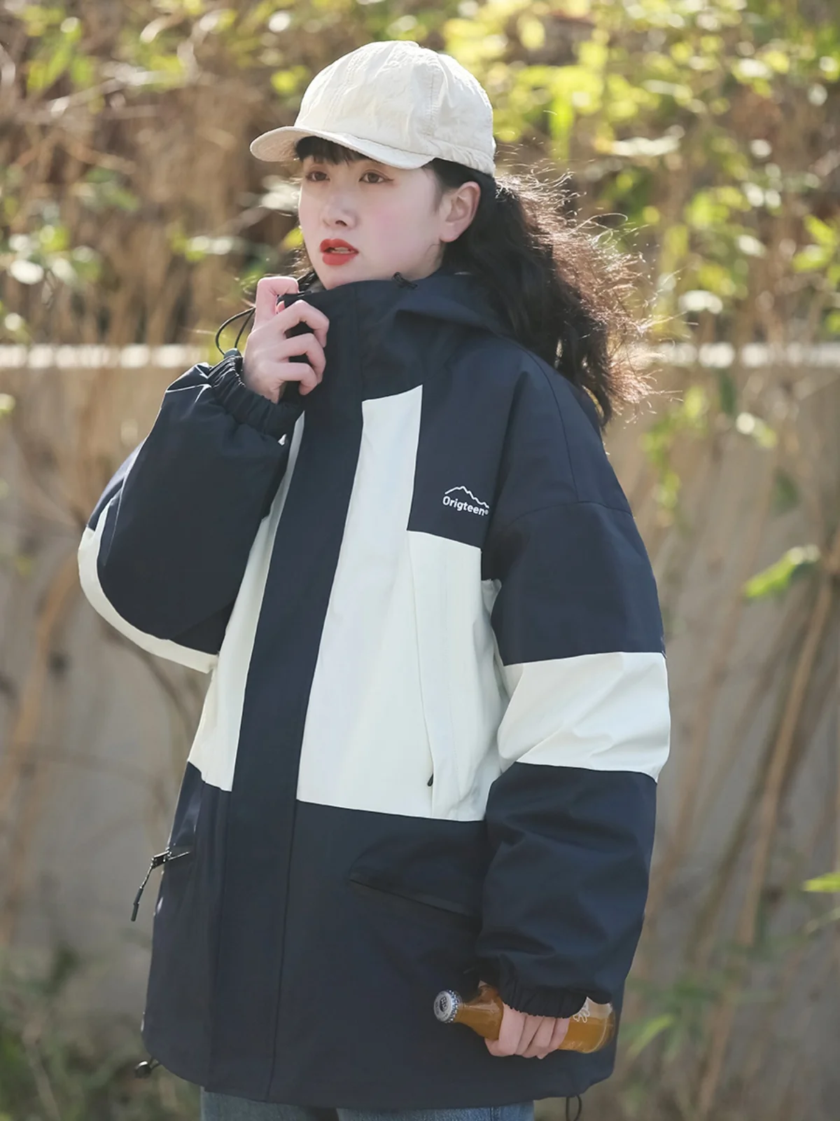 Women's 90 White Du down Jaet Outdoor Windproof Waterproof Tee-in-One Coat Street Sle Printed Splicing Faion Brand
Women's 90 White Du down Jaet Outdoor Windproof Waterproof Tee-in-One Coat Street Sle Printed Splicing Faion Brand