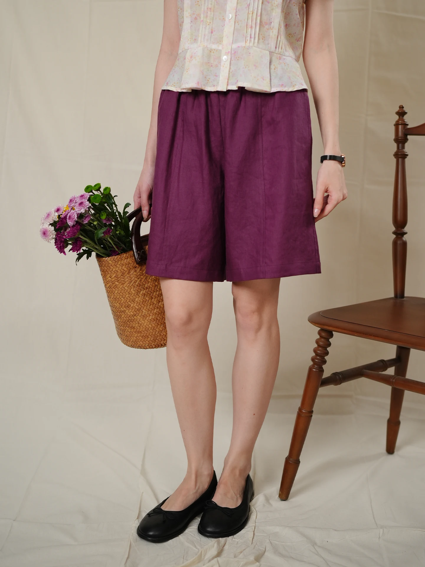 Retro White Linen Wide Leg Short Pants Elastic Waist Loose Fit Five-Point Pants Casual Straight Tube Trousers for Women
Retro White Linen Wide Leg Short Pants Elastic Waist Loose Fit Five-Point Pants Casual Straight Tube Trousers for Women