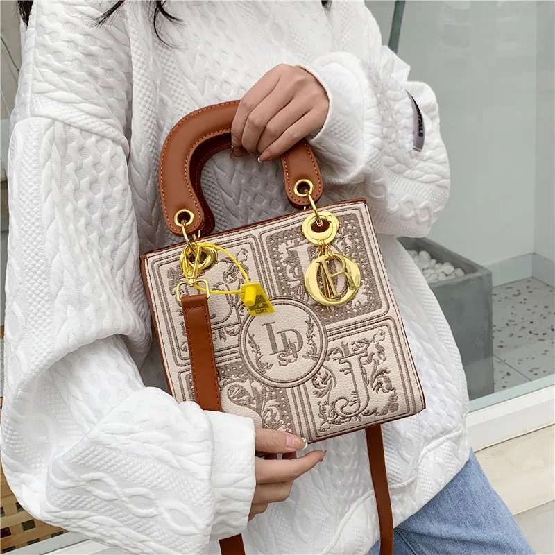 Elegant Princess Diana Shoulder Bag - Women's Light Luxury Armpit Purse, HighMessenger Bag for Personalized Commuting & Fashion
Elegant Princess Diana Shoulder Bag - Women's Light Luxury Armpit Purse, HighMessenger Bag for Personalized Commuting & Fashion