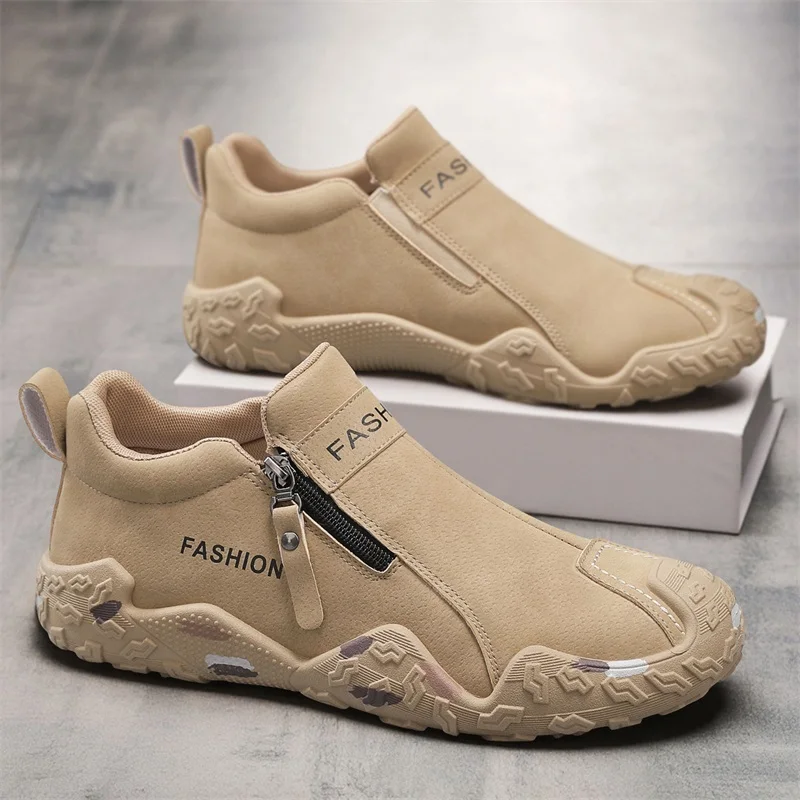 Men's lightweight casual sneakers four seasons new soft-sole breathable outdoor running shoes fashion youth tooling sports shoes
Men's lightweight casual sneakers four seasons new soft-sole breathable outdoor running shoes fashion youth tooling sports shoes