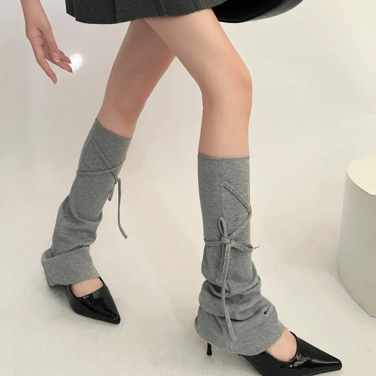 Women Girls Ribbed Stretch Leg Warmer Footless Socks Japanese Harajuku Adjustable Straps Tie Up Flared Leg Sleeve Covers
Women Girls Ribbed Stretch Leg Warmer Footless Socks Japanese Harajuku Adjustable Straps Tie Up Flared Leg Sleeve Covers