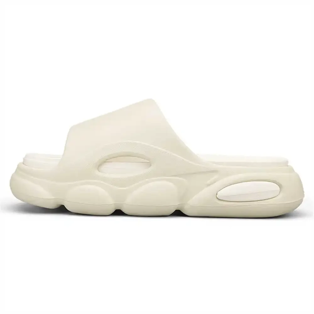 Height Up Without Heel Women Summer Beach Shoes Women's Slippers To Be At Home Big Size Women Sandals Sneakers Sports Skor
Height Up Without Heel Women Summer Beach Shoes Women's Slippers To Be At Home Big Size Women Sandals Sneakers Sports Skor