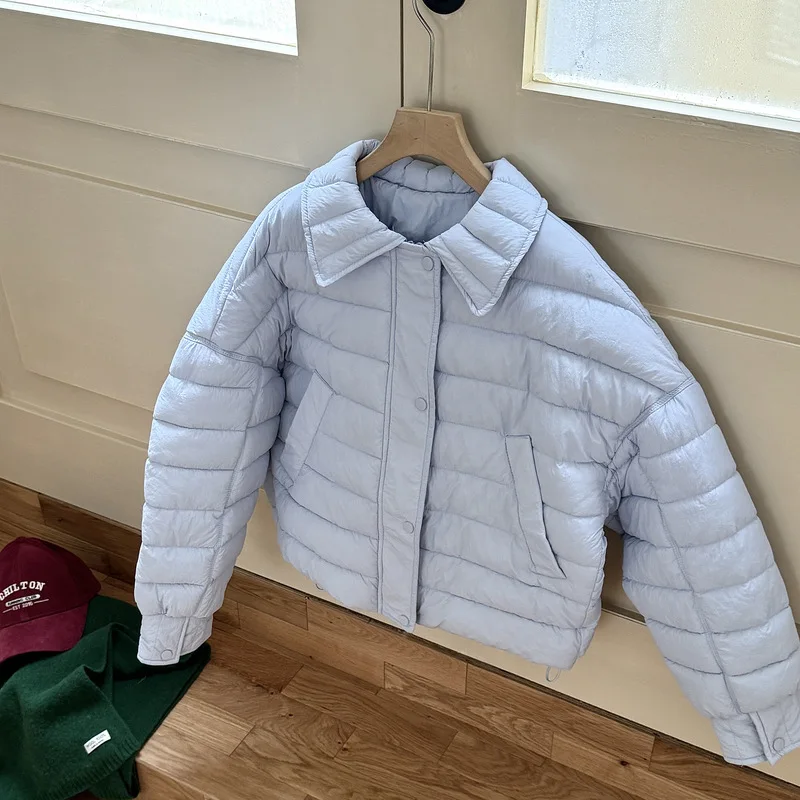 2025 Winter Cotton Padded Jacket Warm Coat Women Parkas Ultralight Cotton Down Clothes Female Casual Outerwear
2025 Winter Cotton Padded Jacket Warm Coat Women Parkas Ultralight Cotton Down Clothes Female Casual Outerwear