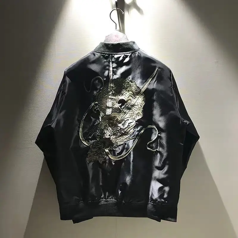 Coat Men's Autumn and Winter New Pilot Jacket Fashion Chinese Wind Embroidered Baseball Uniform plus Cotton Handsome
Coat Men's Autumn and Winter New Pilot Jacket Fashion Chinese Wind Embroidered Baseball Uniform plus Cotton Handsome