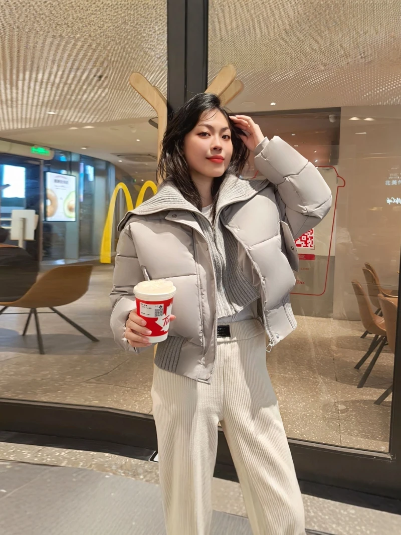 Корейский свободный вязаный пуховый хлопковый тюнер, женское зимнее новое пальто с большим воротником в стиле пэчворк, темно-синий воротник на молнии
Корейский свободный вязаный пуховый хлопковый тюнер, женское зимнее новое пальто с большим воротником в стиле пэчворк, темно-синий воротник на молнии