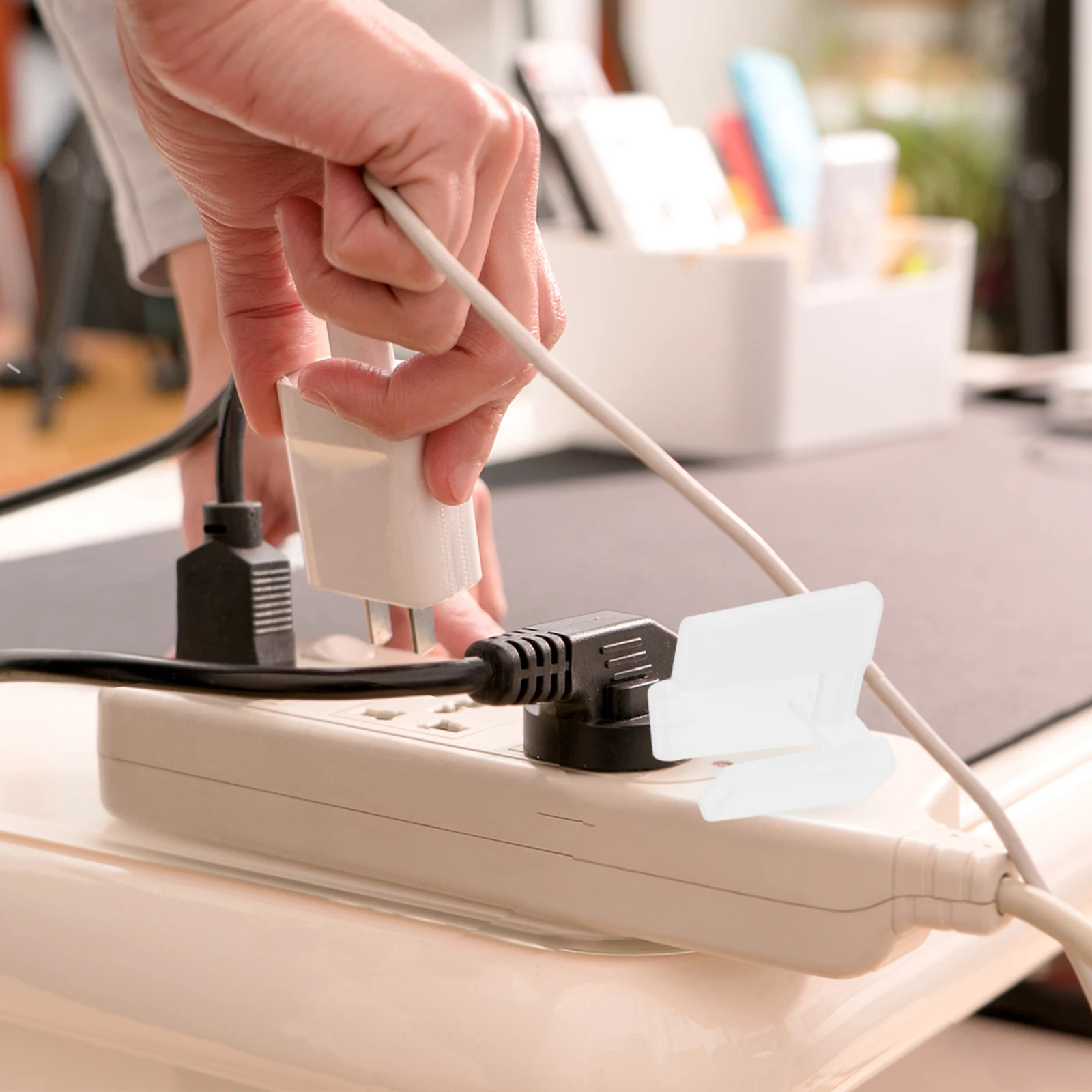 100 шт., крышки для электрических вилок, пластиковые защитные колпачки для розеток, 3-контактная защита для розеток, защита от детей, ботинки с вилкой питания, безопасность детей
100 шт., крышки для электрических вилок, пластиковые защитные колпачки для розеток, 3-контактная защита для розеток, защита от детей, ботинки с вилкой питания, безопасность детей