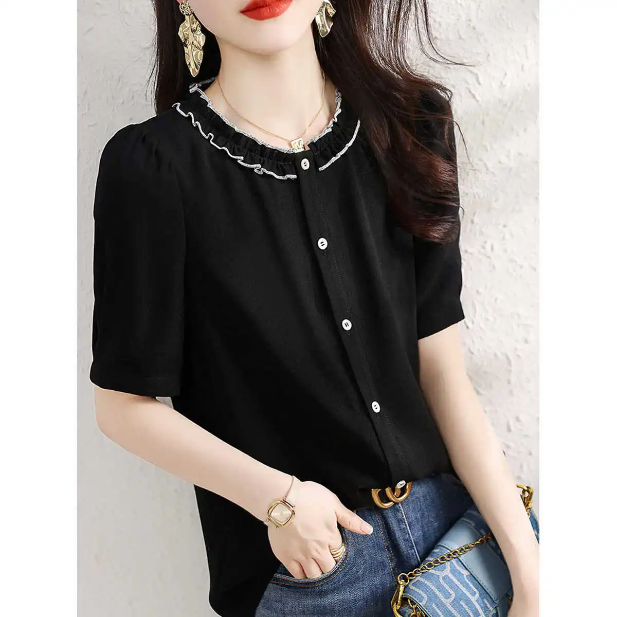 Ladies Temperament Commuting Short-sleeved Shirt 2025 Fashionable Summer New Slim Top
Ladies Temperament Commuting Short-sleeved Shirt 2025 Fashionable Summer New Slim Top