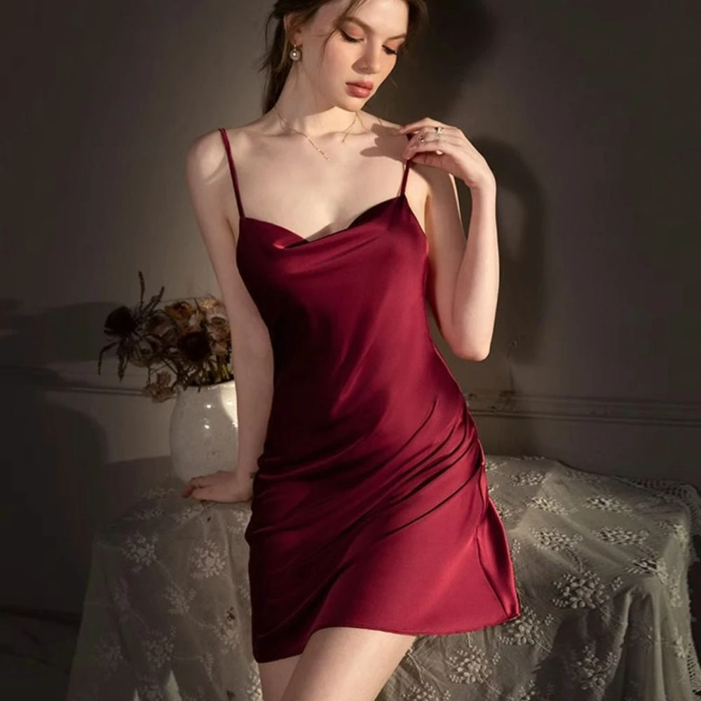 Ruffle Women's Pajama Dress Thin Homewear Ice Silk Suspender Nightdress Sleeveless Party Dress Slim Sling Nightgown Spicy Girl
Ruffle Women's Pajama Dress Thin Homewear Ice Silk Suspender Nightdress Sleeveless Party Dress Slim Sling Nightgown Spicy Girl