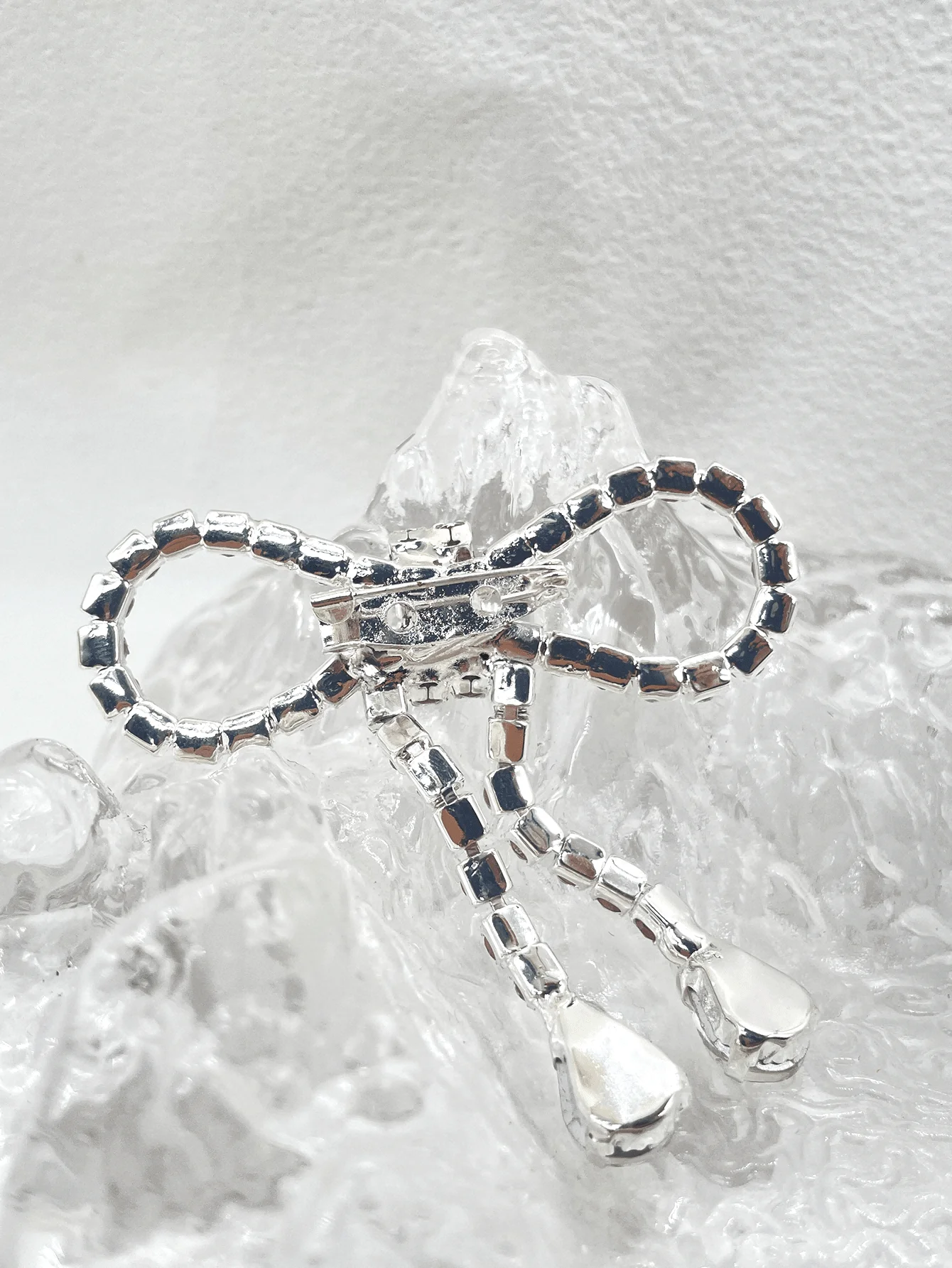 Rhinestone Bow Brooch For Women Valentines Day Mothers Day Gift
Rhinestone Bow Brooch For Women Valentines Day Mothers Day Gift