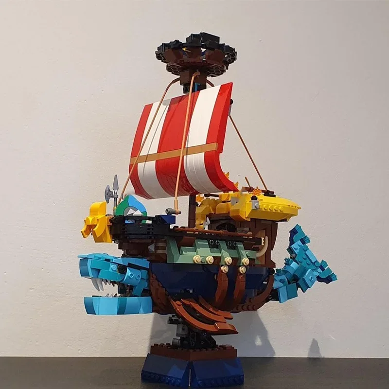 1004pcs MOC Viking Shark Ship Creative 3 1ed Model Building Blocks Architecture Assembly DIY Idea Display Collectible Brick Gift
1004pcs MOC Viking Shark Ship Creative 3 1ed Model Building Blocks Architecture Assembly DIY Idea Display Collectible Brick Gift