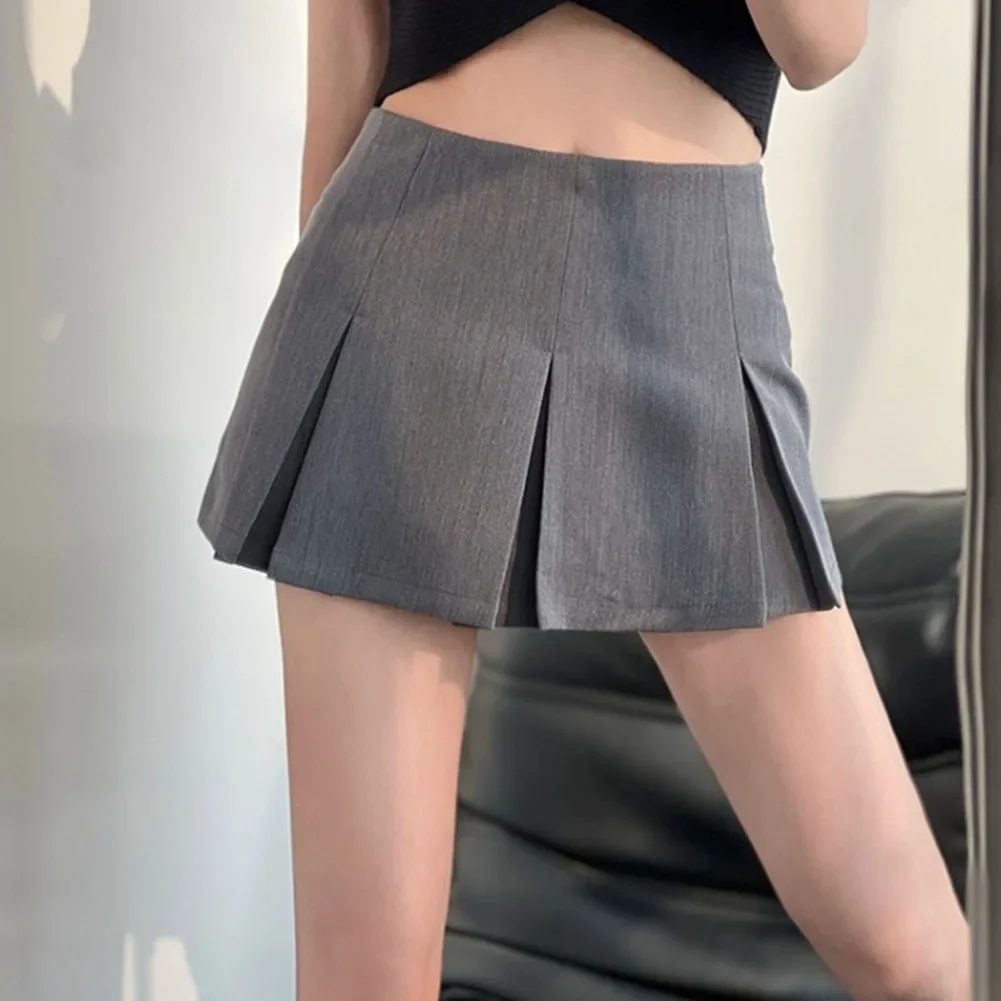 Black Mini Skirt Brand New Condition Casual Style Cute Design For College Students For Hot Girls Casual Outing
Black Mini Skirt Brand New Condition Casual Style Cute Design For College Students For Hot Girls Casual Outing