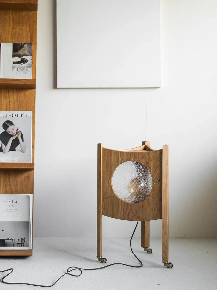 Whole house furniture Light Small Table Movable Japanese Retro Triangle Table 
Whole house furniture Light Small Table Movable Japanese Retro Triangle Table