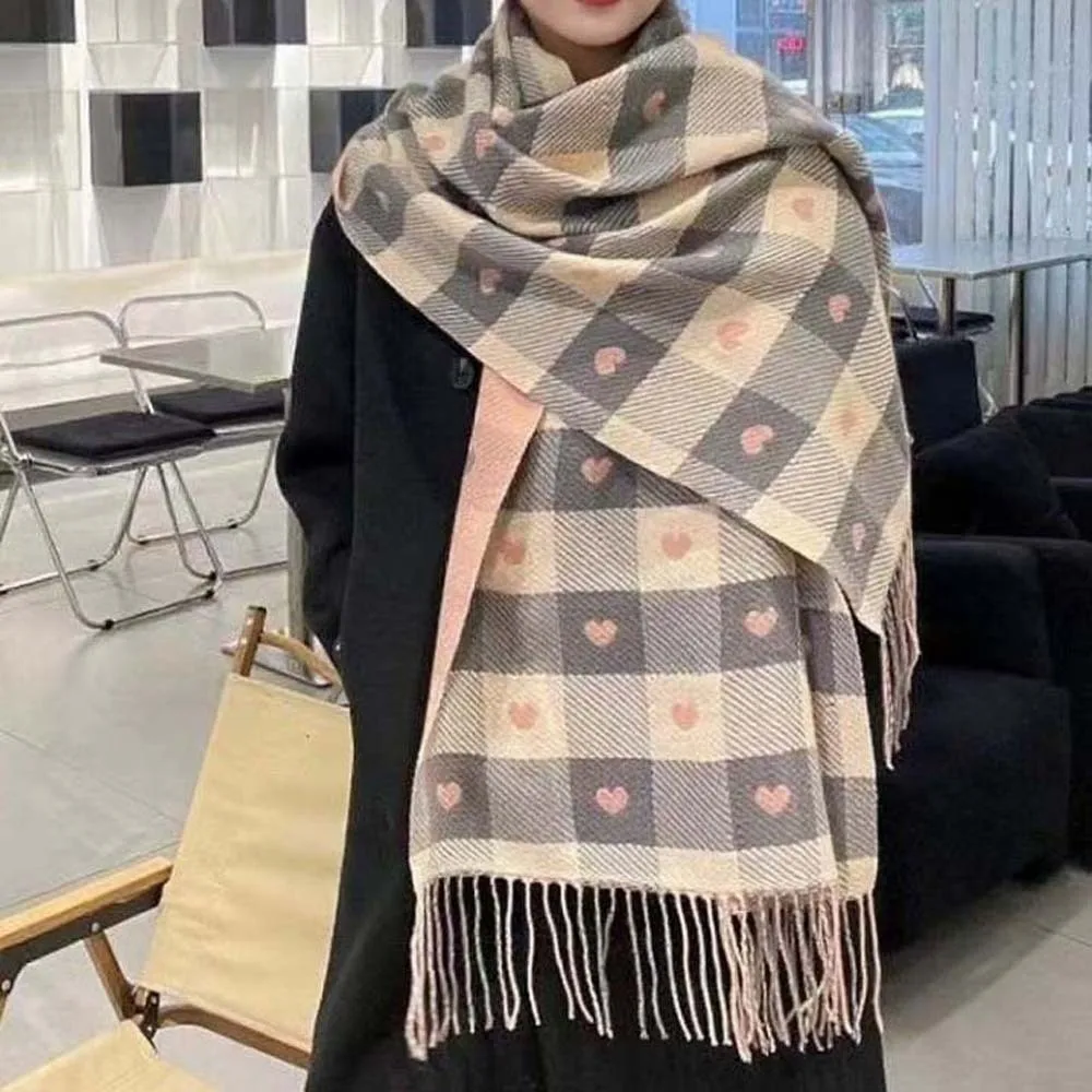 Gifts Acrylic Fibers Plaid Knitted Scarf Long Warmer Heart Thickened Scarf Classic Soft Tassel Shawl Autumn
Gifts Acrylic Fibers Plaid Knitted Scarf Long Warmer Heart Thickened Scarf Classic Soft Tassel Shawl Autumn