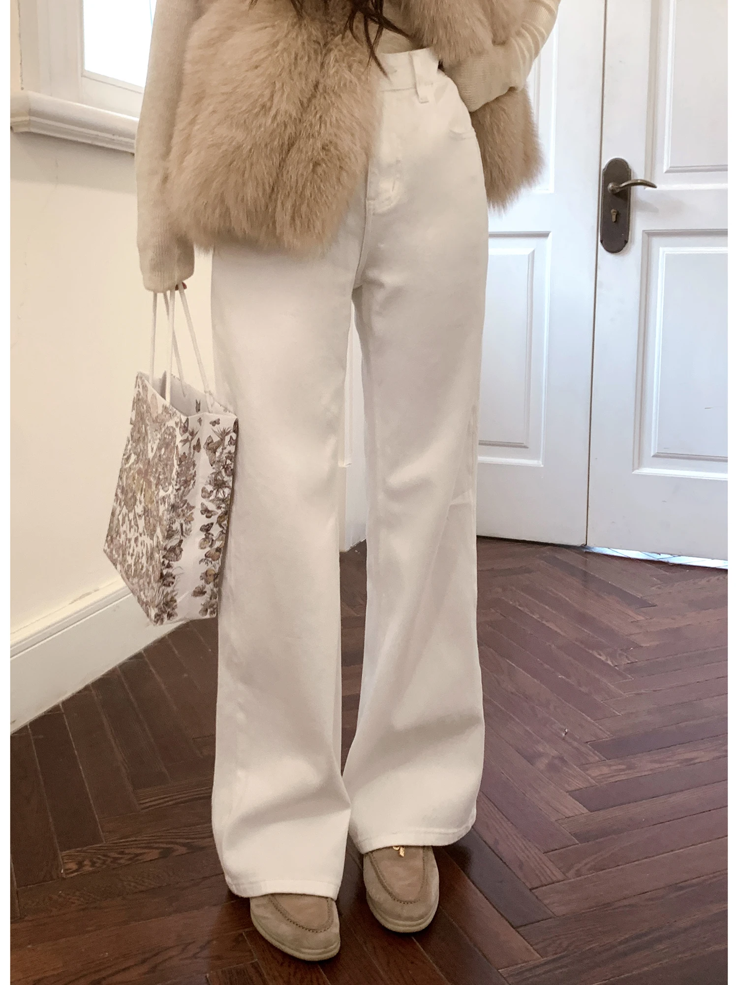 White Fce Lined Flared Jeans Women's Thiened Winter Straight Leg Long Pants Simple Versatile Slimming Denim Jeans
White Fce Lined Flared Jeans Women's Thiened Winter Straight Leg Long Pants Simple Versatile Slimming Denim Jeans