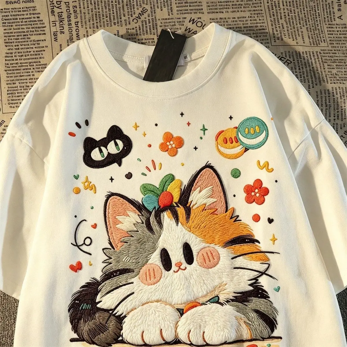 Y2K Clothes Japan Fun Cute Cat Print Short-sleeve T-shirts Sweet Aesthetic Tshrit Anime Unisex Oversized Summer High-Street Tops
Y2K Clothes Japan Fun Cute Cat Print Short-sleeve T-shirts Sweet Aesthetic Tshrit Anime Unisex Oversized Summer High-Street Tops