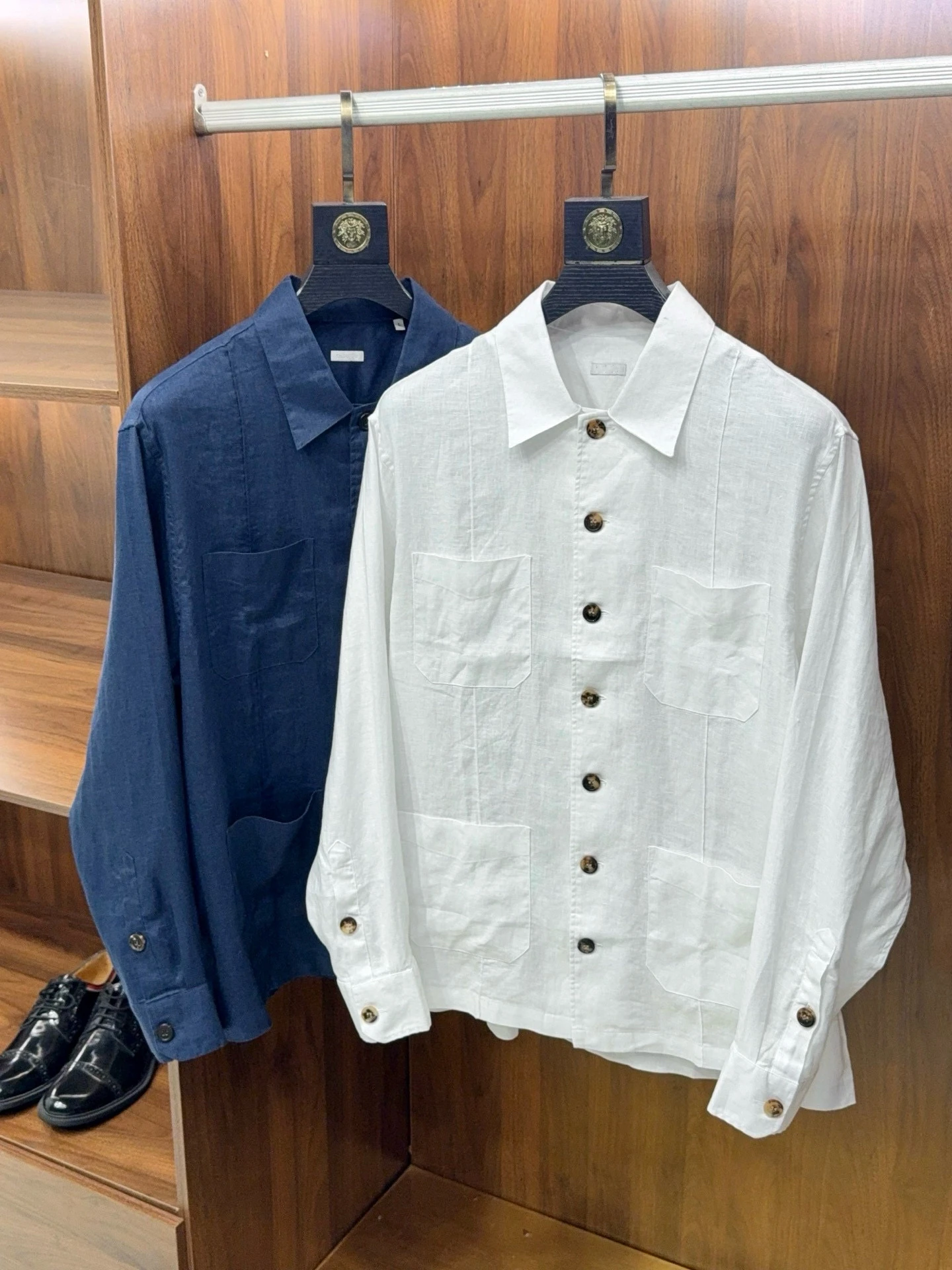 25 Years of Summer Fashion Trend High-end Versatile Lapel Business Casual Men's Long Sleeve Shirt
25 Years of Summer Fashion Trend High-end Versatile Lapel Business Casual Men's Long Sleeve Shirt