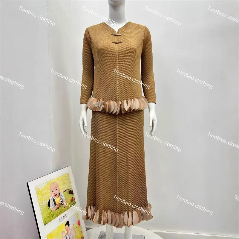 Miyake плиссированный женский топ с длинными рукавами в европейском новом стиле, простой элегантный плиссированный модный шикарный комплект эластичного платья больших размеров
Miyake плиссированный женский топ с длинными рукавами в европейском новом стиле, простой элегантный плиссированный модный шикарный комплект эластичного платья больших размеров