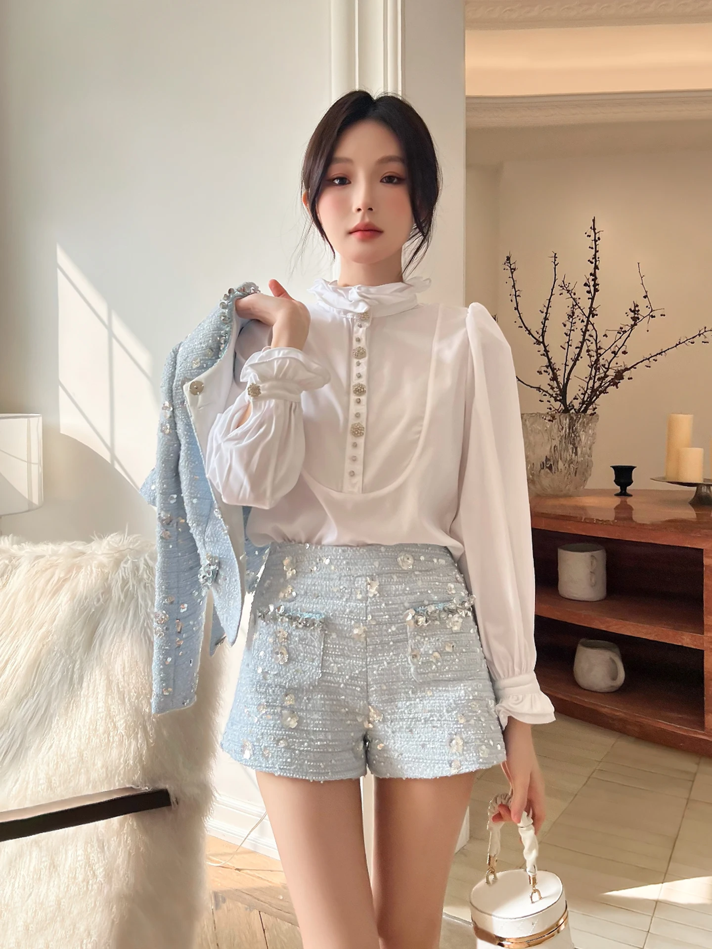 White Wooden Bubble Sve irt Women's 2026 Spring New Sle Court Retro Standing Collar Rhinestone Top Polyester Fiber
White Wooden Bubble Sve irt Women's 2026 Spring New Sle Court Retro Standing Collar Rhinestone Top Polyester Fiber