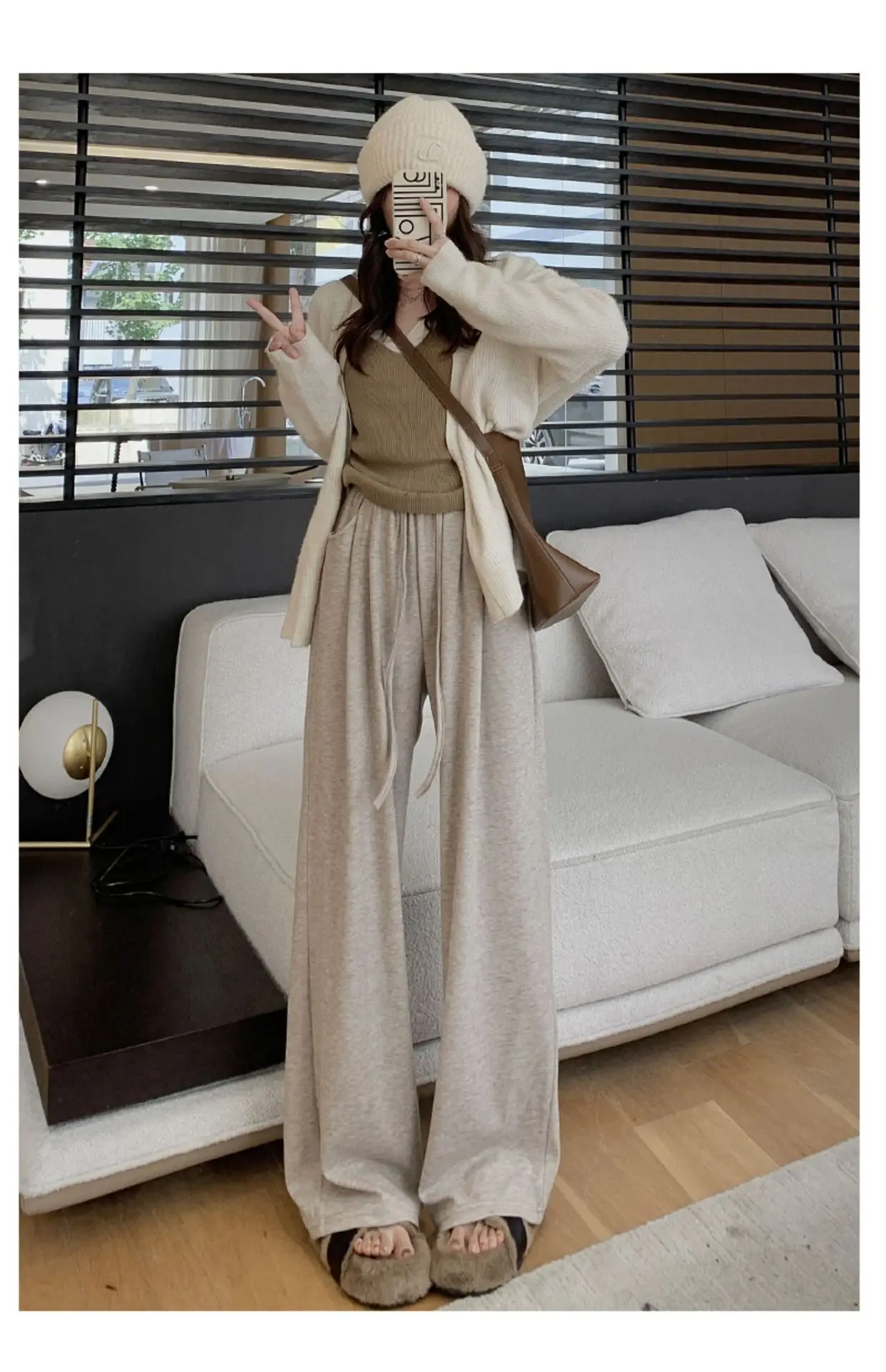 Широкие брюки для офиса, женские осенние фланелевые плиссированные брюки с вышивкой, жаккардовые брюки в английском стиле, классический вельвет в клетку
Широкие брюки для офиса, женские осенние фланелевые плиссированные брюки с вышивкой, жаккардовые брюки в английском стиле, классический вельвет в клетку