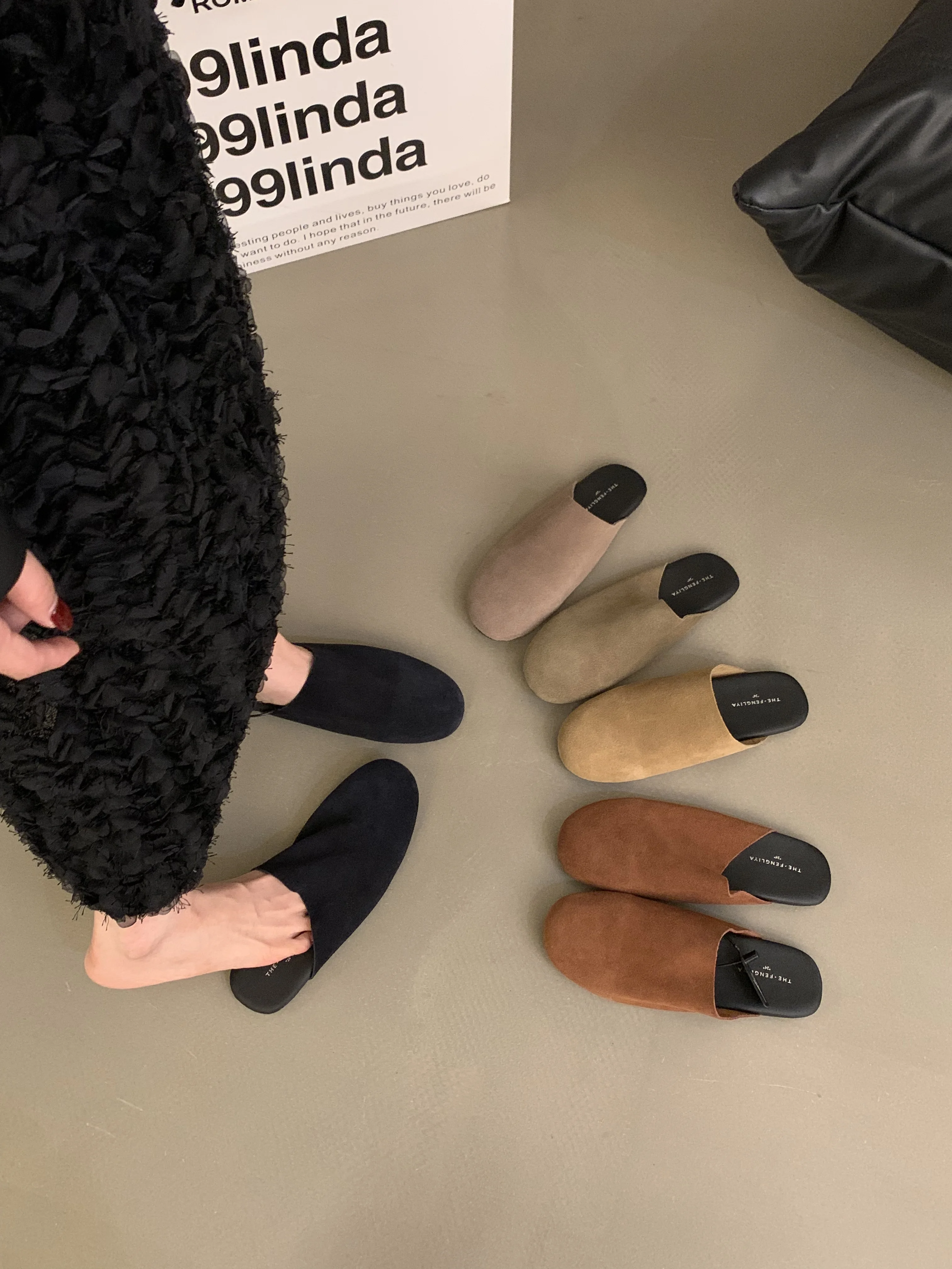 Обувь Резиновые тапочки Слайды с закрытым носком Туфли с плоским носком Женские тапочки на плоской подошве
Обувь Резиновые тапочки Слайды с закрытым носком Туфли с плоским носком Женские тапочки на плоской подошве