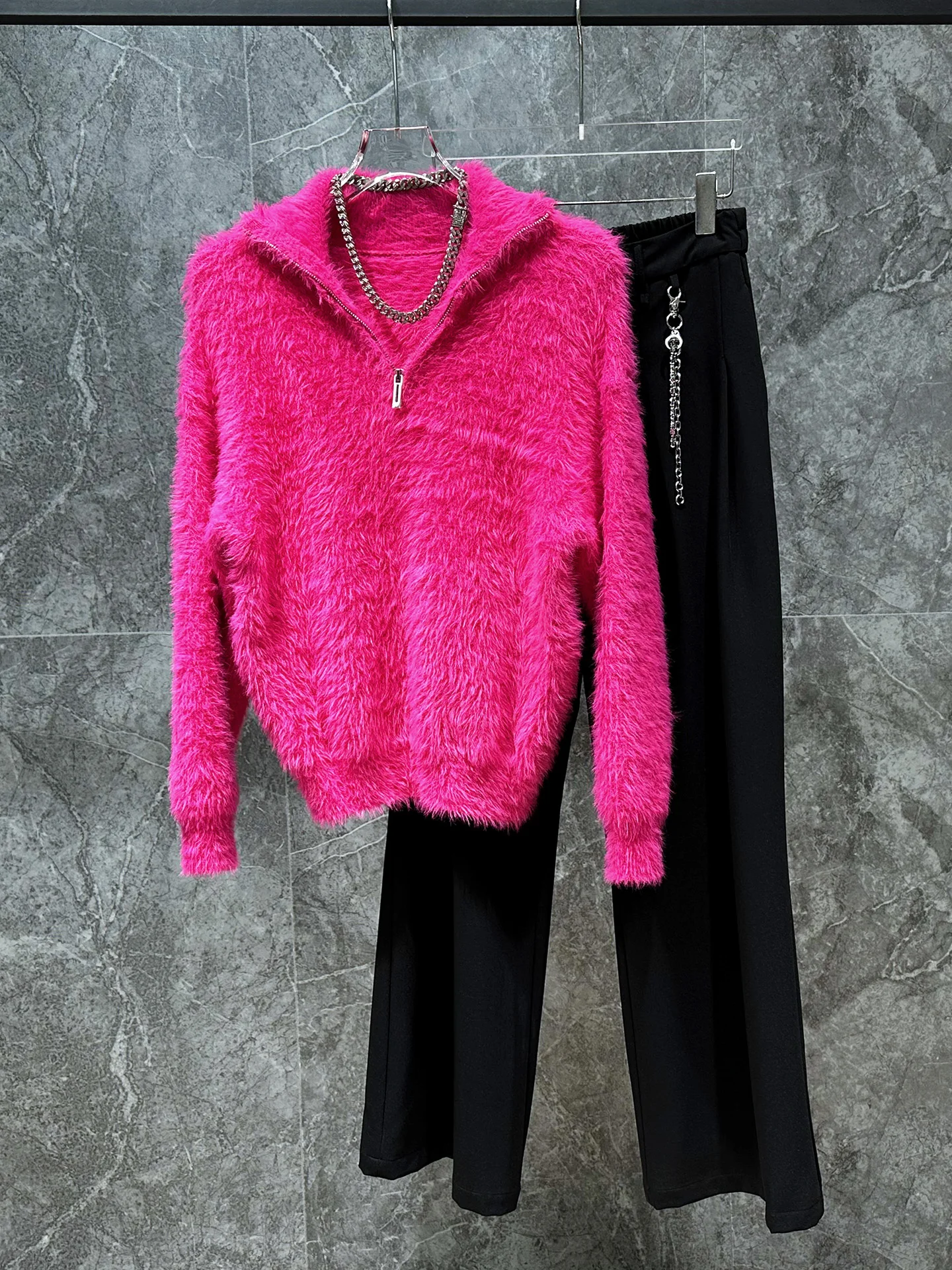 Мужской вязаный свитер с высоким воротником из искусственного меха, розовый, осенне-зимний, модный, удобный, в американском стиле, из полиэстера
Мужской вязаный свитер с высоким воротником из искусственного меха, розовый, осенне-зимний, модный, удобный, в американском стиле, из полиэстера