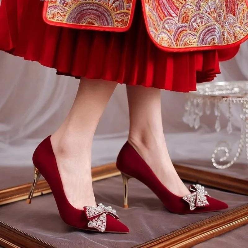 Women High Heel Shoes Elegant Fad Pointed Tip Fine High Heels Women Water Diamond Pearl Bow Banquet Wedding Shoes Zapatos Mujer
Women High Heel Shoes Elegant Fad Pointed Tip Fine High Heels Women Water Diamond Pearl Bow Banquet Wedding Shoes Zapatos Mujer
