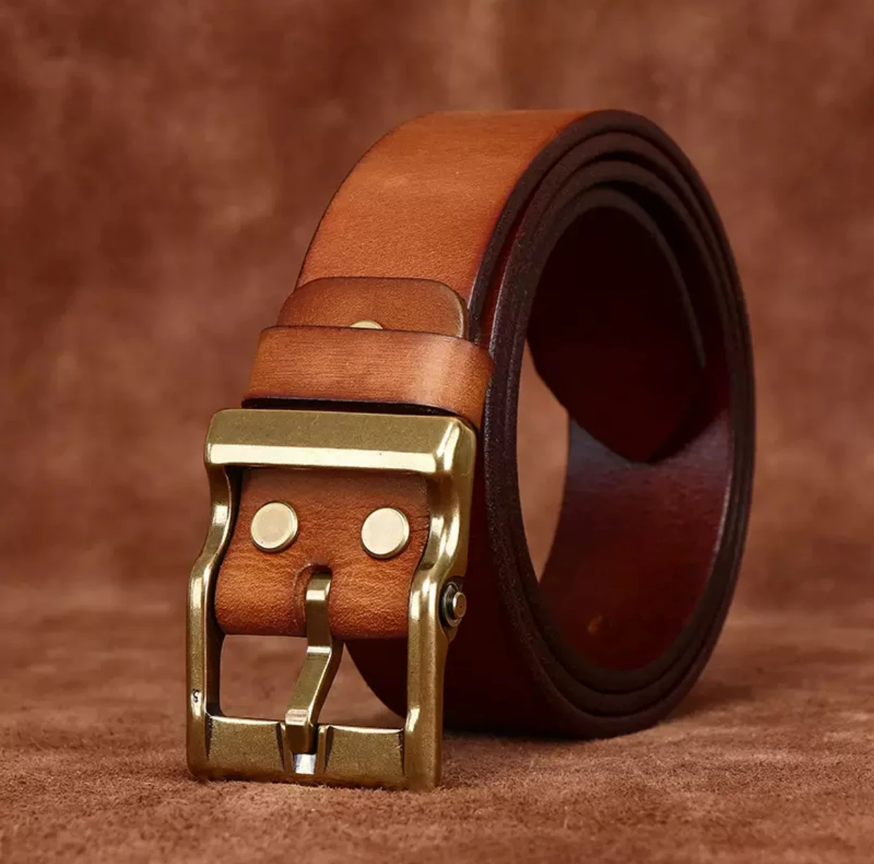 Luxurious retro water-wash matte top-grain cow leather copper buckle belt men's genuine leather trendy high-end feel versatile
Luxurious retro water-wash matte top-grain cow leather copper buckle belt men's genuine leather trendy high-end feel versatile