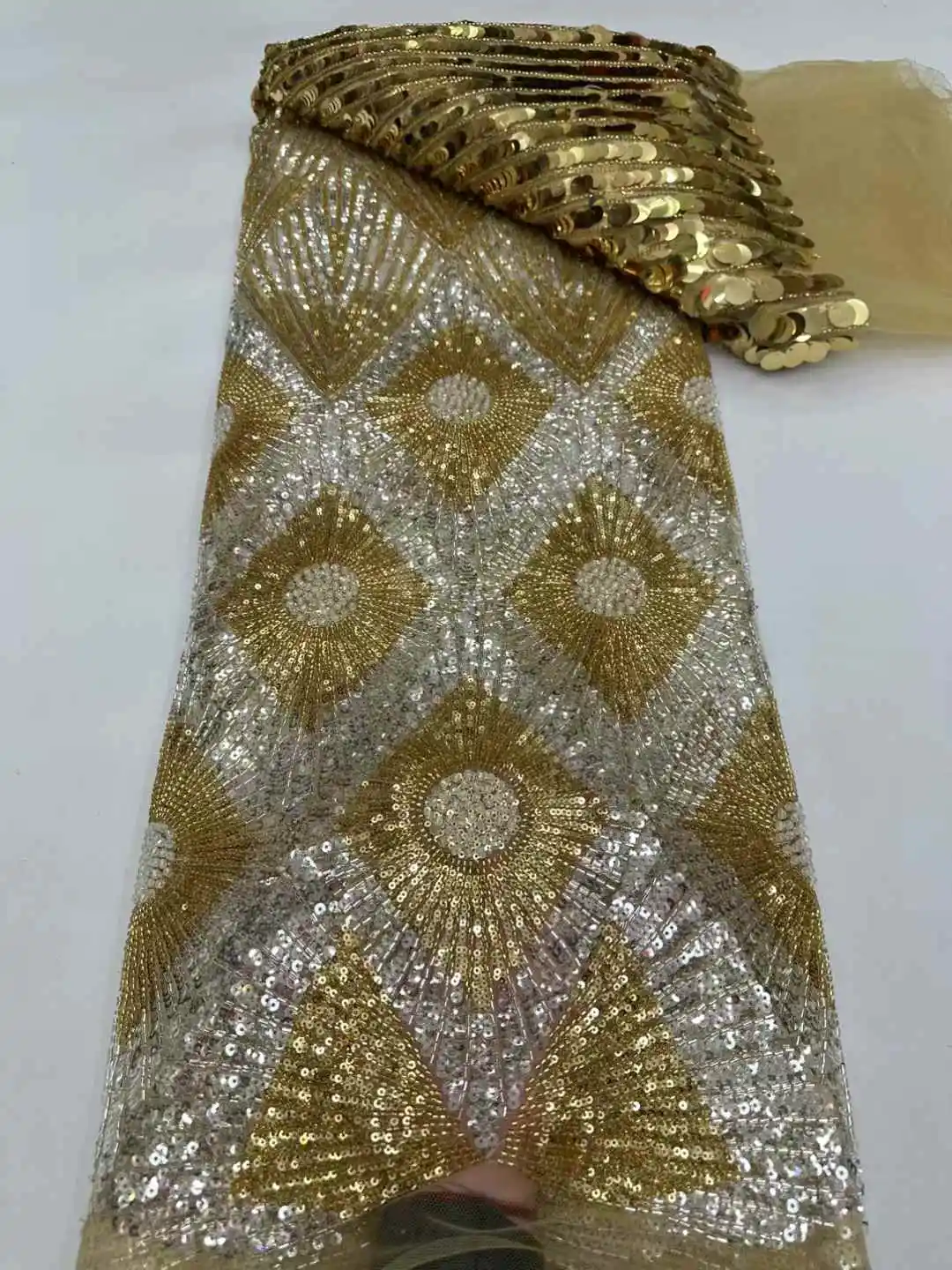 Luxury African Beaded 2026 High Quality Nigerian Sequins With Pearl Lace French Tulle Lace Fabric For Party Dress Sewing
Luxury African Beaded 2026 High Quality Nigerian Sequins With Pearl Lace French Tulle Lace Fabric For Party Dress Sewing