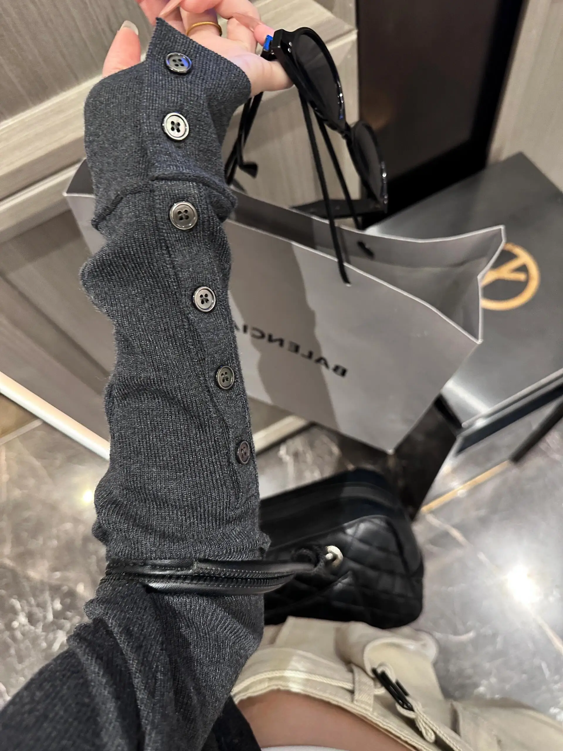 2025 Early Autumn Korean Sle Loose Knitted Sweater Women's Casual Outerwear Open Cardigan Soft Long Sve Button up
2025 Early Autumn Korean Sle Loose Knitted Sweater Women's Casual Outerwear Open Cardigan Soft Long Sve Button up