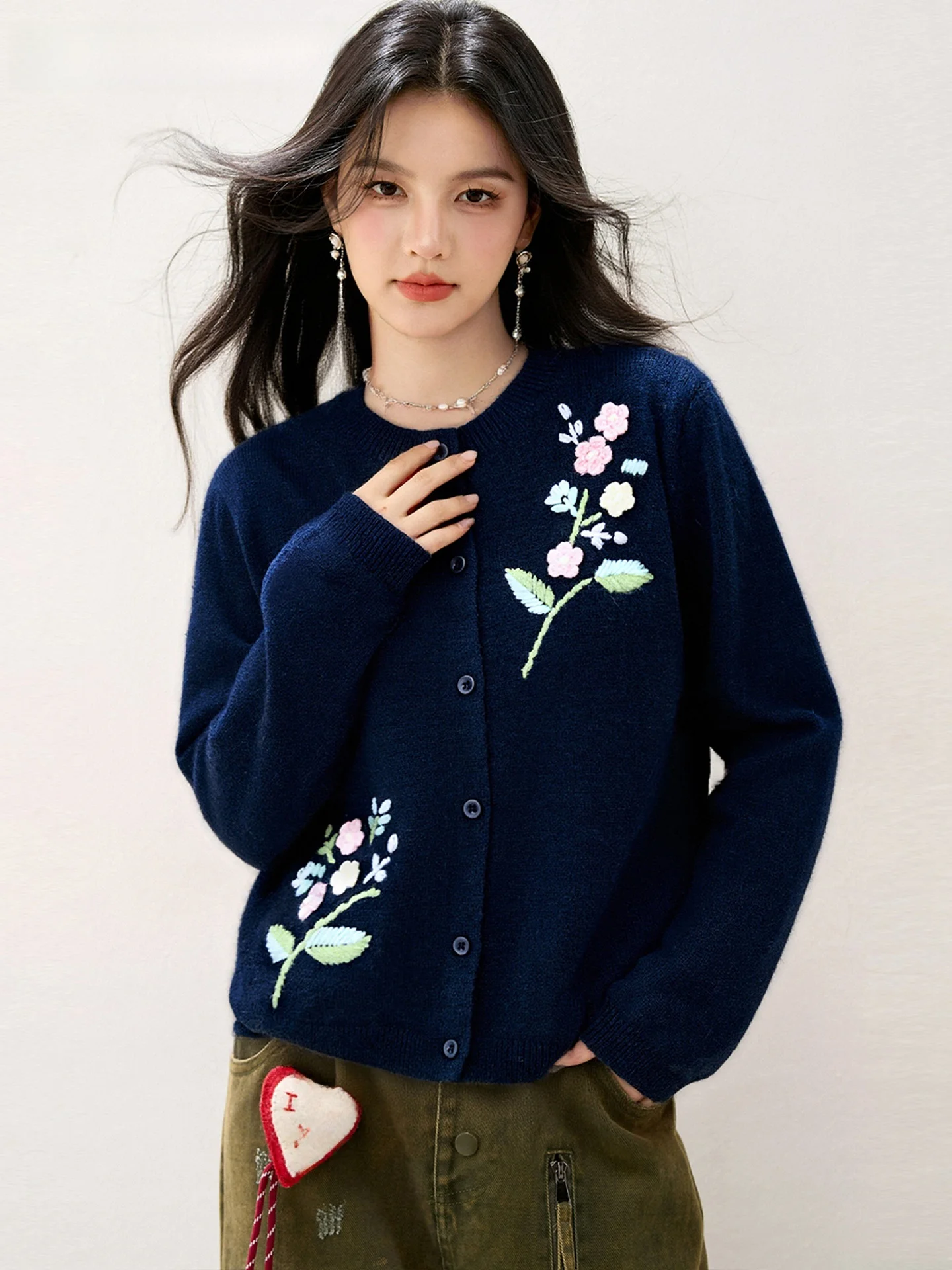 La Chapelle round Ne Knitted Sweater Women's Soft Floral Design Casual Sle Polyester Fiber Long Sve Autumn Cardigan
La Chapelle round Ne Knitted Sweater Women's Soft Floral Design Casual Sle Polyester Fiber Long Sve Autumn Cardigan